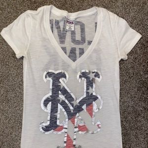 PINK Mets tee